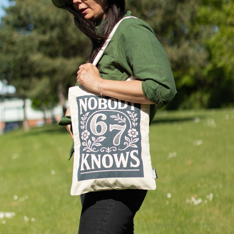 Iconic Toni Tote Bag - Nobody Knows 67 (41x31cm) - Natural 10oz
