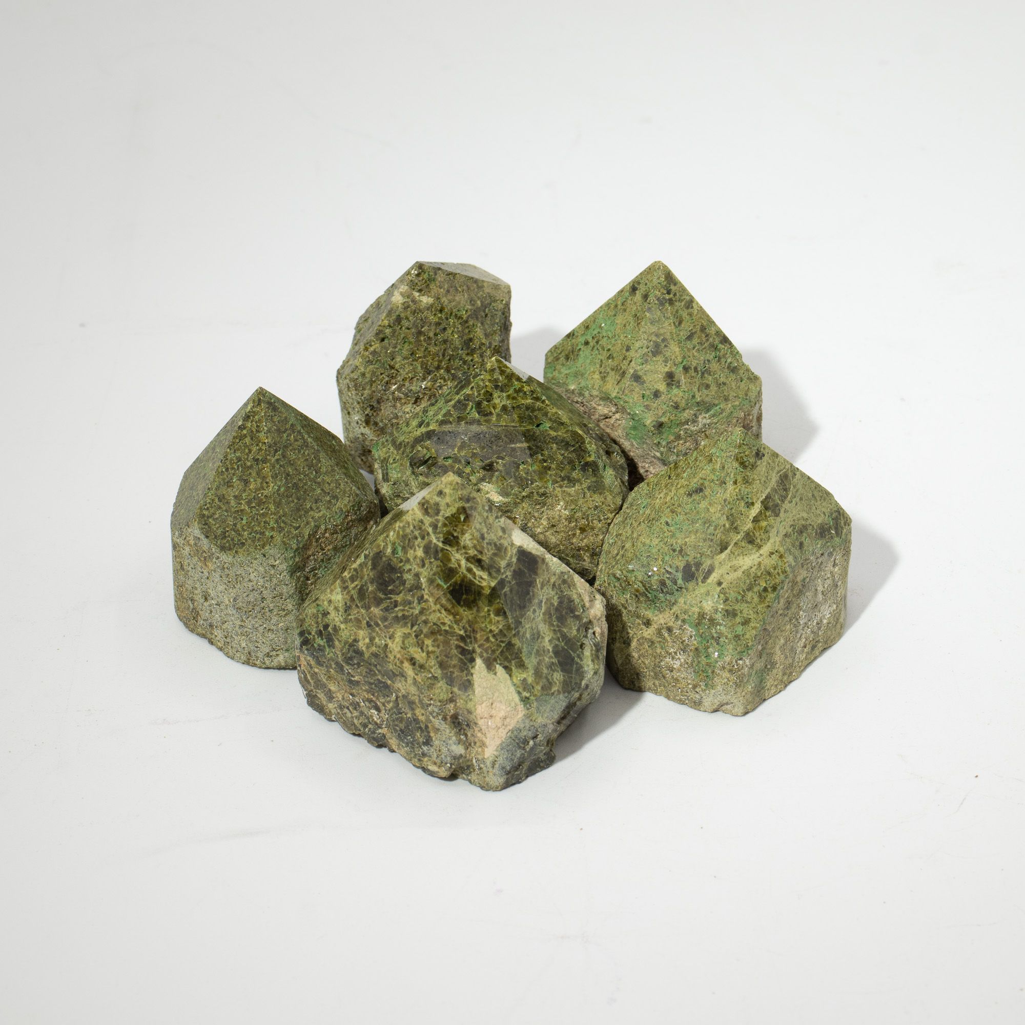 Pontas de Pedras Naturais (0,7kg) - Epidoto Grau A (aprox. 5-6 peças)