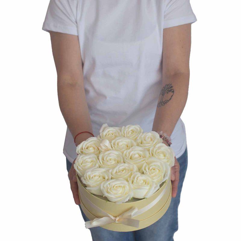 Coffret Cadeau de Fleurs de Savon - 9 Roses Crème - Carré