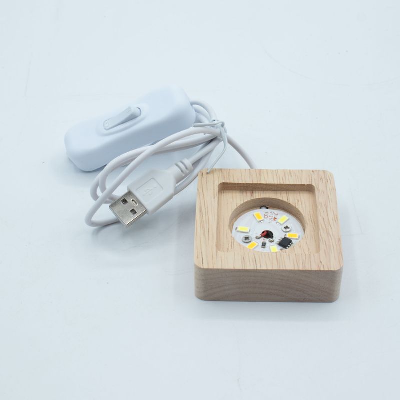 Дерев'яна LED-підставка з USB Квадратна 6 см  - Холодне/Тепле/Денне Світло