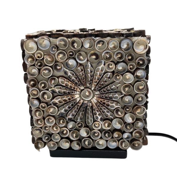 Candeeiro Boho Conchas do Mar - Quadrado Chocolate - 15cm