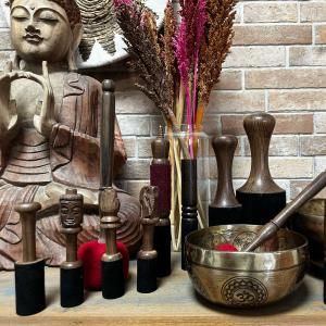 Palos y Cojines para Artículos Tibetanos