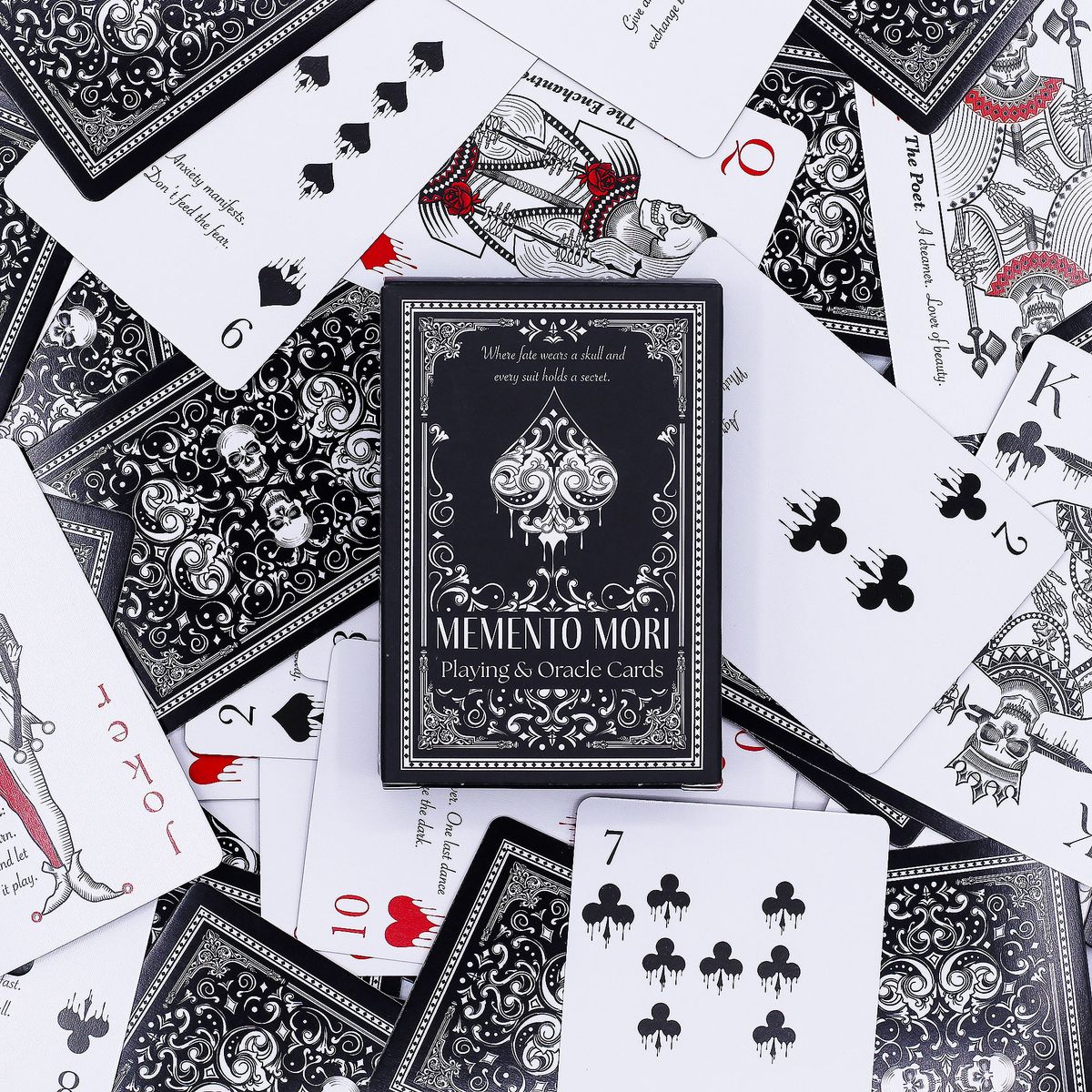 Memento Mori Cartas de jogo e de oráculo góticas