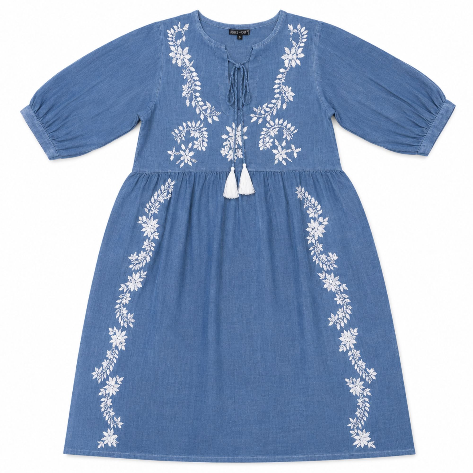 Nomad Sari On the Med Coleção - Vestido - Azul escuro com bordado e borlas (L-XL)