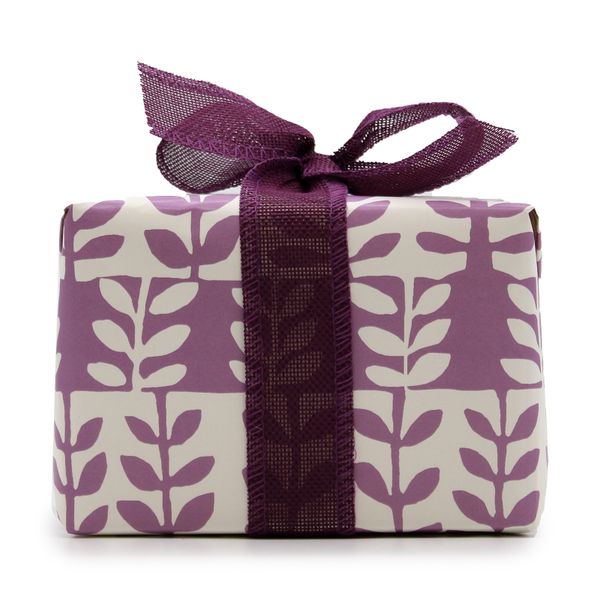 Gift Box - Dolly Blue (Candle) + Provence & Tea and Roses (Fizz)