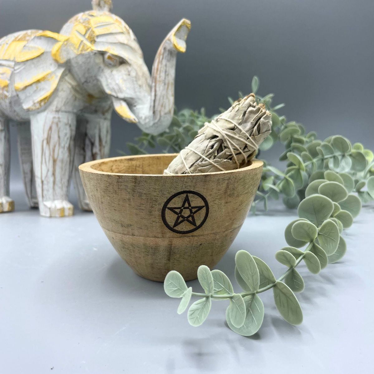 Taça de madeira para oferendas e rituais - Pentágono - 11x7 cm