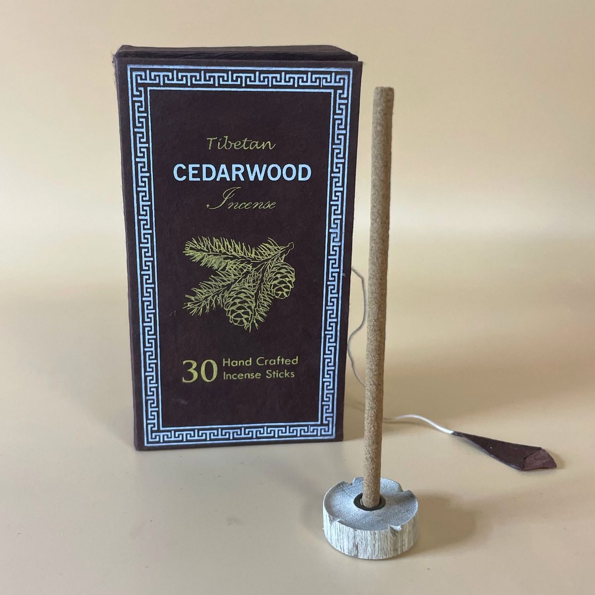 Conjunto de oferta de incenso Himalayan Sugandhit Dhoop - Madeira de cedro