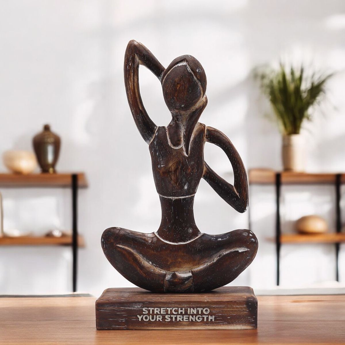 Estátuas de Yoga em Madeira