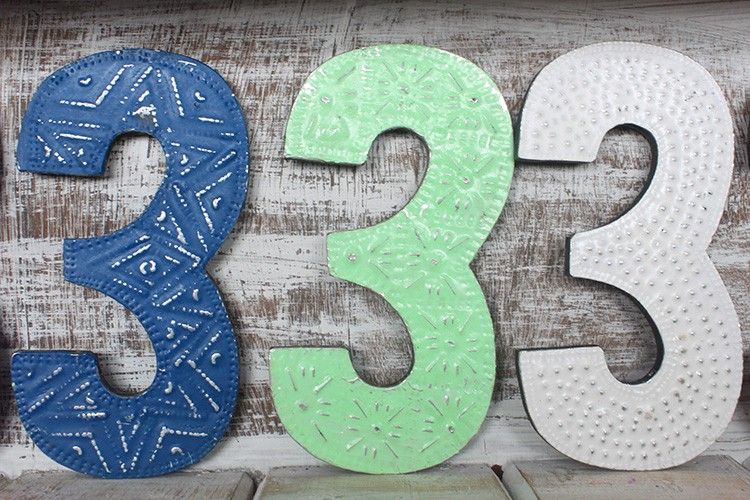 Chiffre multi couleurs - Couleurs assorties -Chiffre "3"  - 15cm