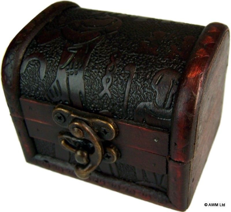 Med колониални кутии - Египетски релеф