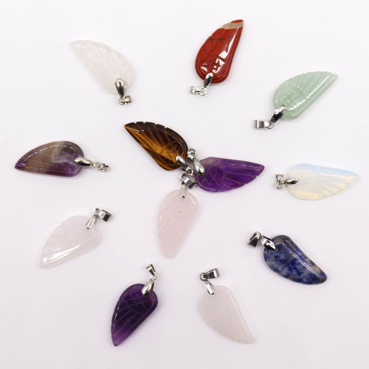 Pingentes de pedras preciosas em forma de asas de anjo - 28x15 mm