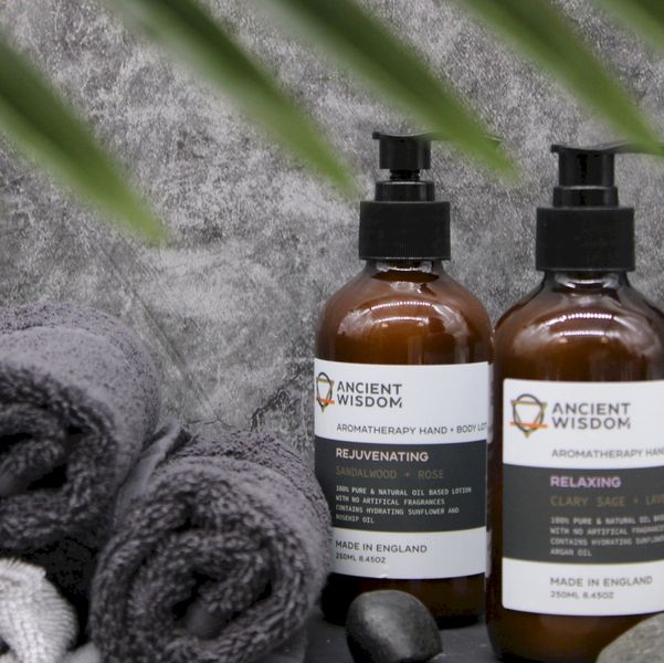 Стартов Комплект за Грижа за Тялото и Дървена Етажерка