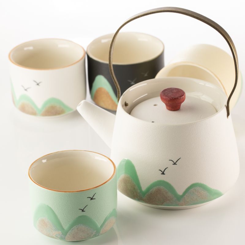 Thousand Miles - Tea Set - Four Cups - Cerimonial Cloth & Bamboo Grip