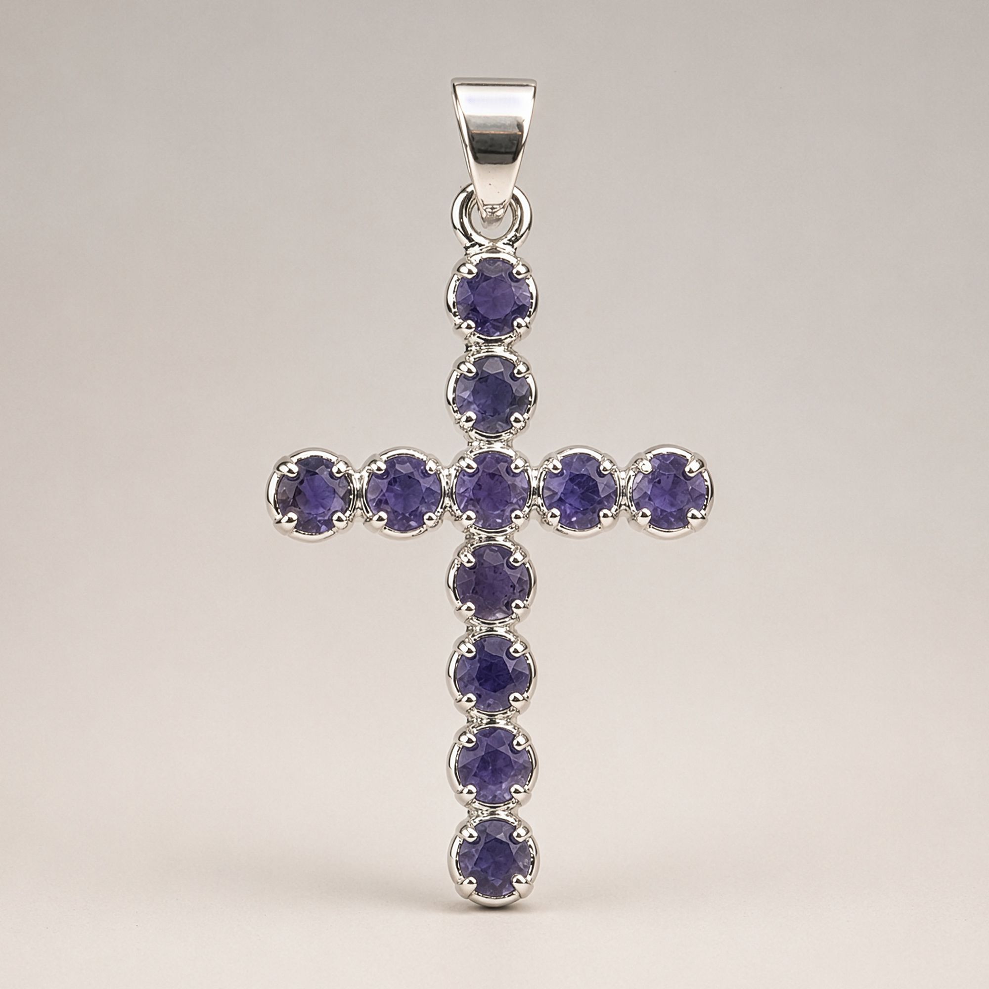 Colgante devocional de la India - Plateado con baño de plata (cadena de 45 cm) - Crucifijo Ionite
