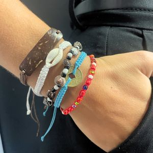 Pulseras de Amistad Hechas A Mano