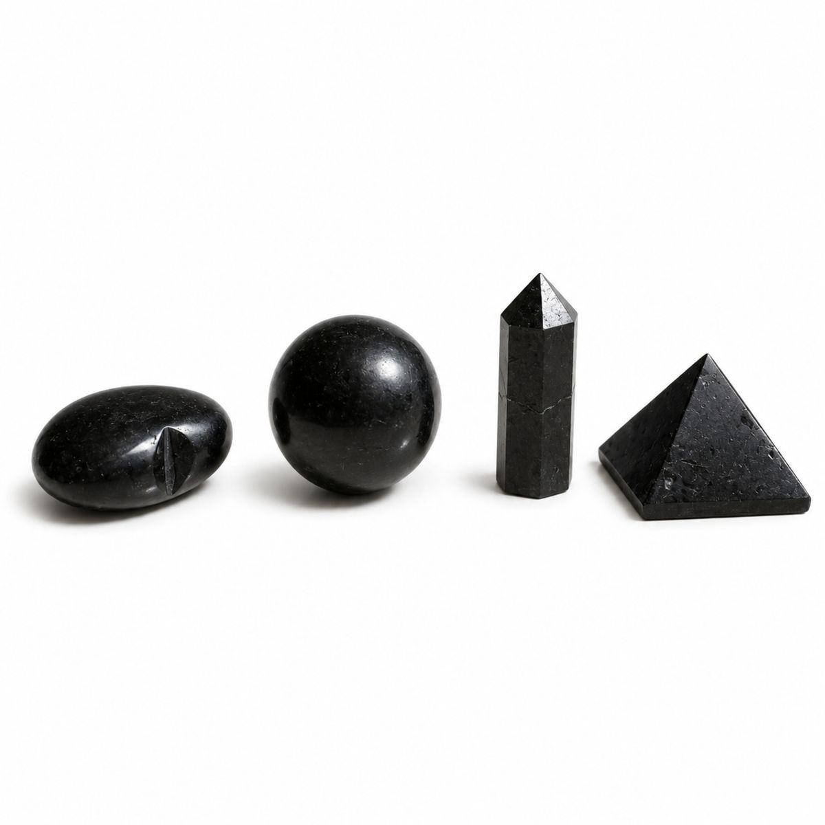 Cuatro formas de gemas - Turmalina preta