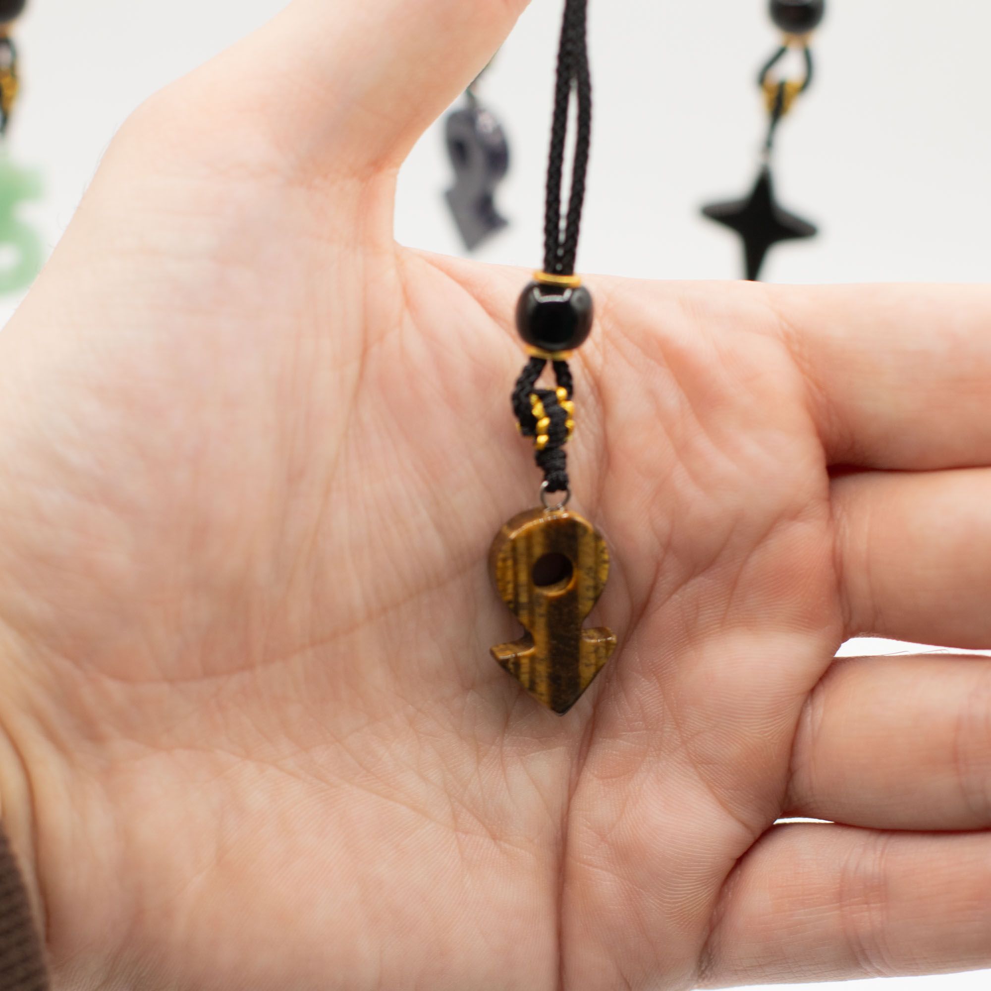 Colares de Corda com Pedras Peciosas - Coleção Icónica (sortidos)