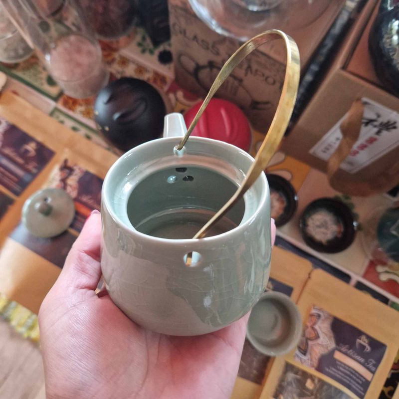 Ensemble de théière en jade aux herbes - Pot et deux tasses