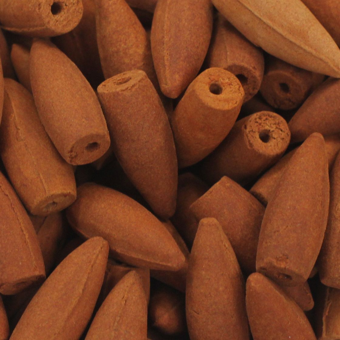 Caixa de Cones de Incenso Fluxo Posterior 500 g - Sândalo (aprox. 225 unidades)