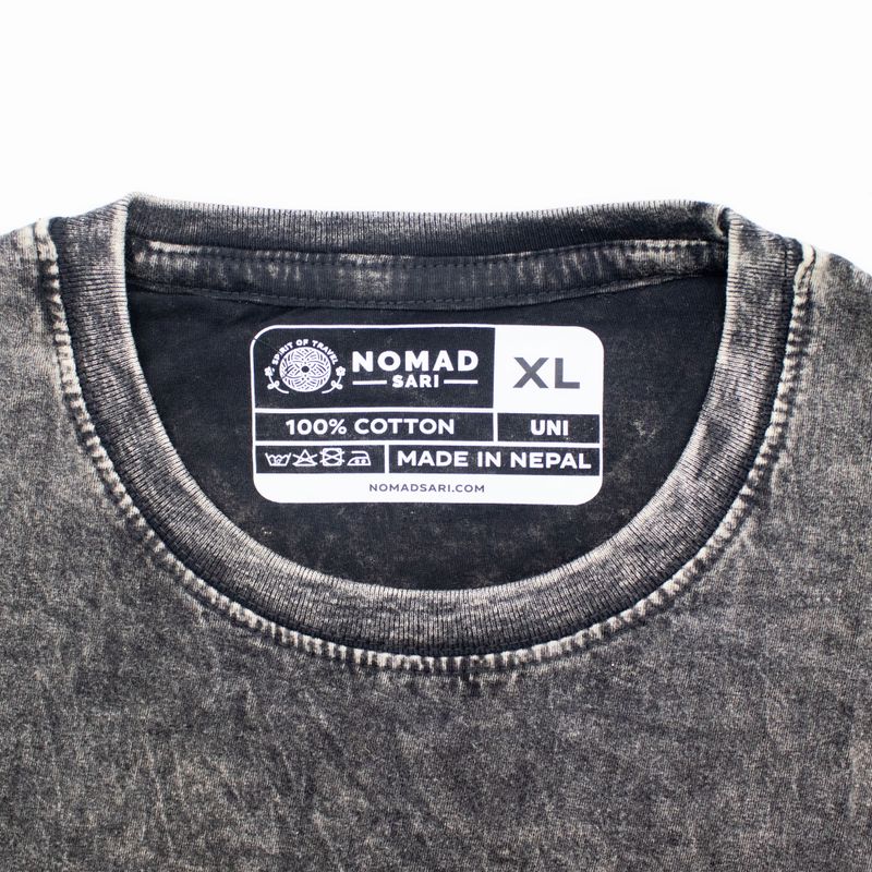 Nomad Sari Camiseta de algodón lavado a la piedra - Brújula de la Vida - Gris carbón - XL