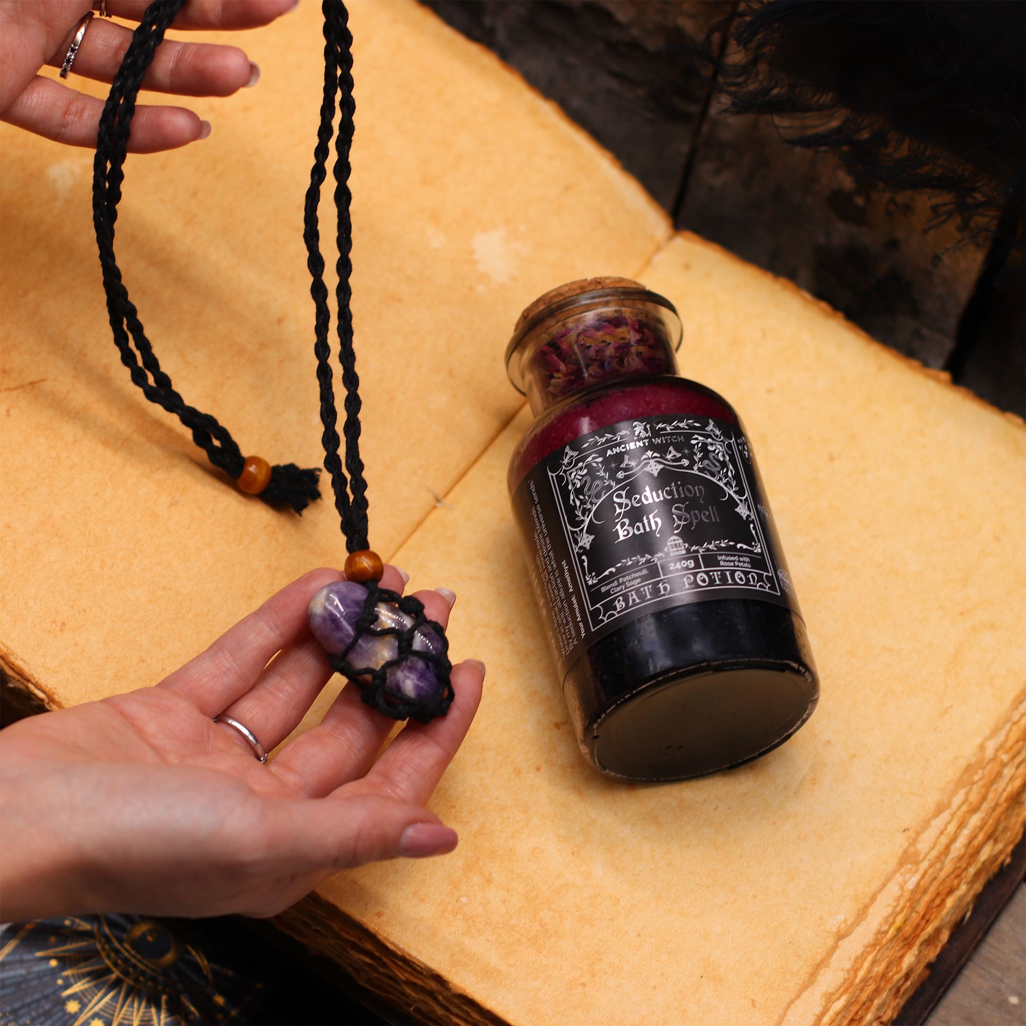 Ancient Witch чарівні зілля для ванн