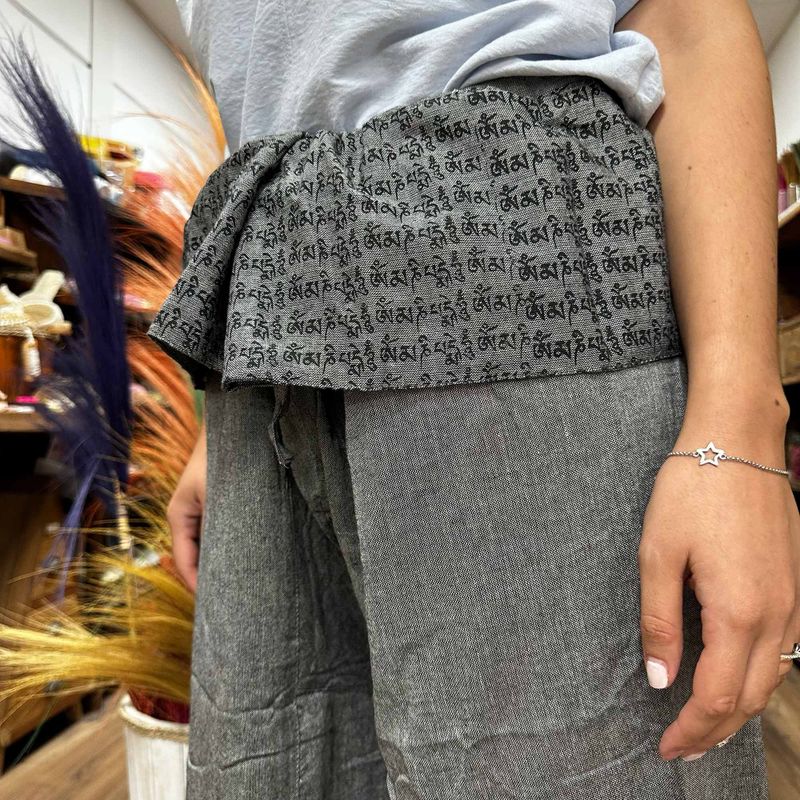 Pantalon de Yoga & Festival  - Pêcheur Thaïlandais Mandala Mantra sur Gris