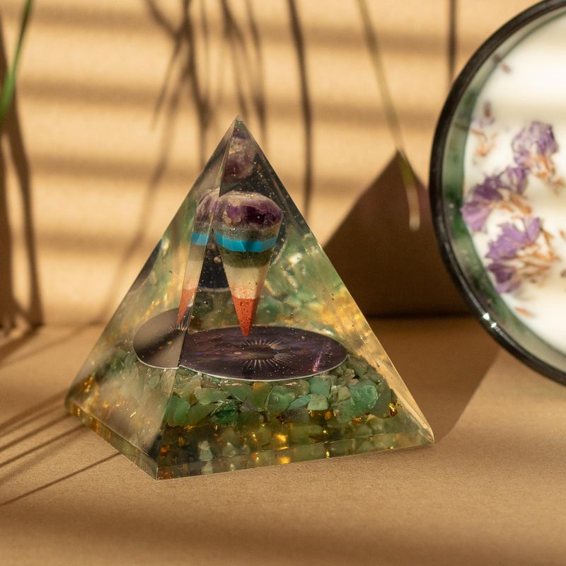 Med Organite Pyramids 7x6cm - Pendulum - Green Adventurine Chips