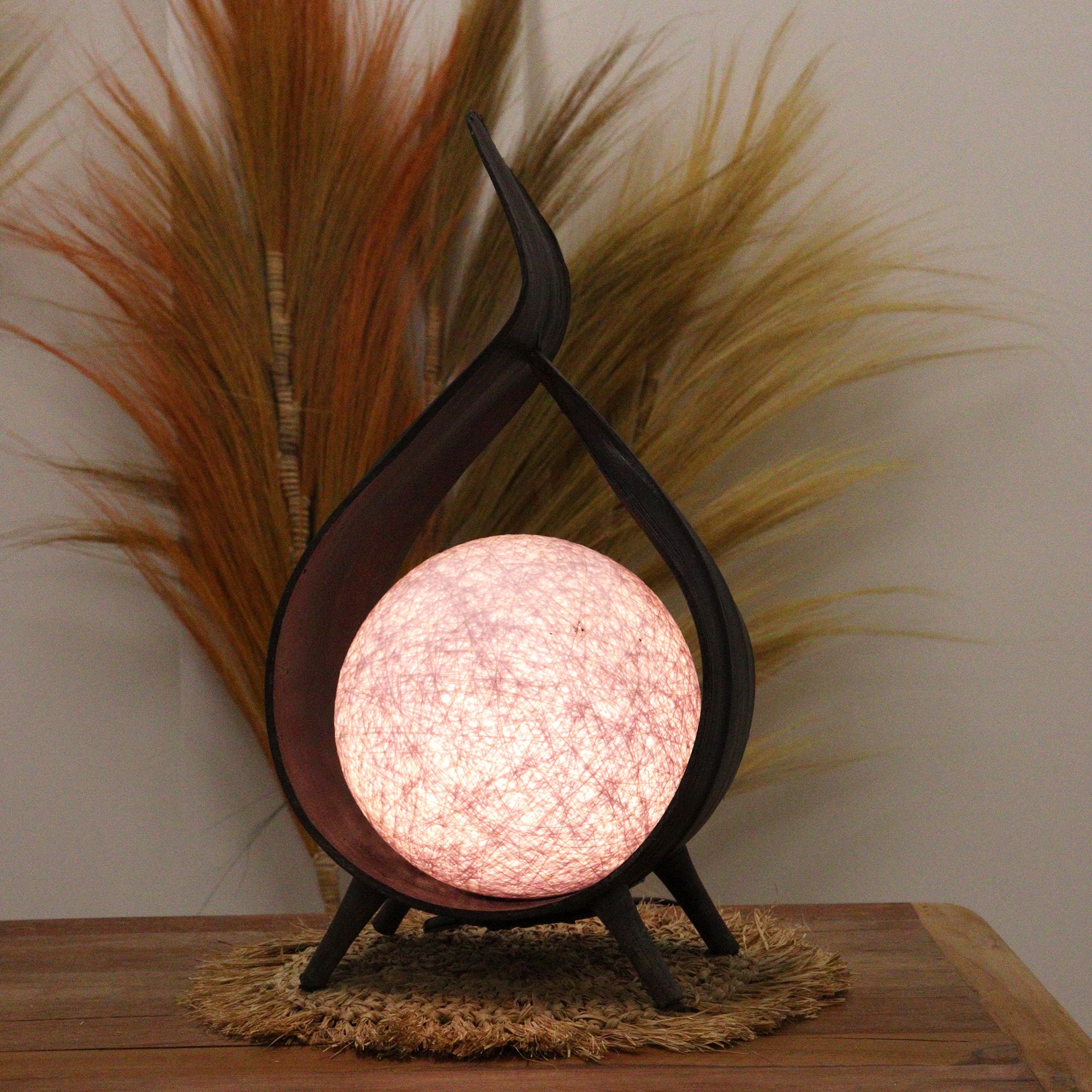 Lampe Naturelle en Noix de Coco - Enveloppe Torsion Chocolat