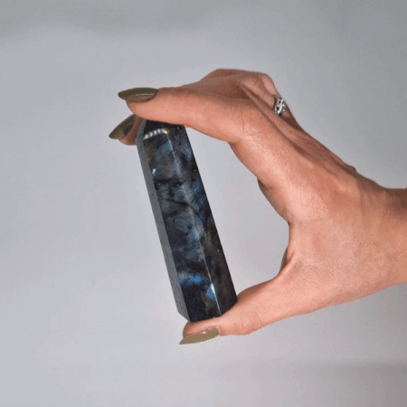 Points de labradorite de Madagascar (environ 63-93g 80-90mmx 25 mm)