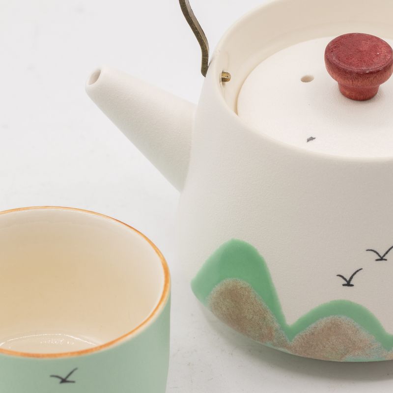 Thousand Miles - Tea Set - Four Cups - Cerimonial Cloth & Bamboo Grip
