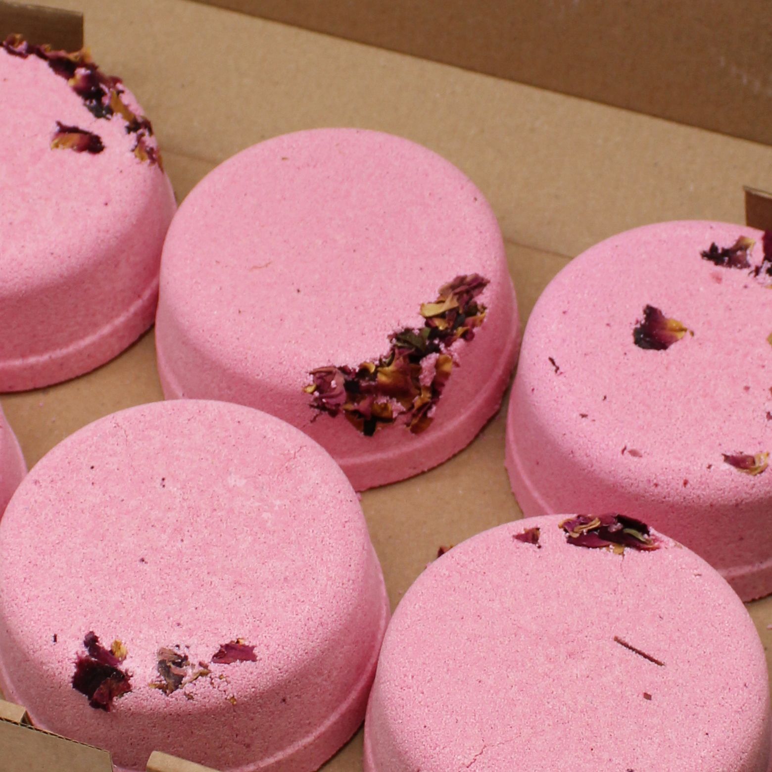 Pjenušava Bombica za Kupanje - Romantični Buntovnik