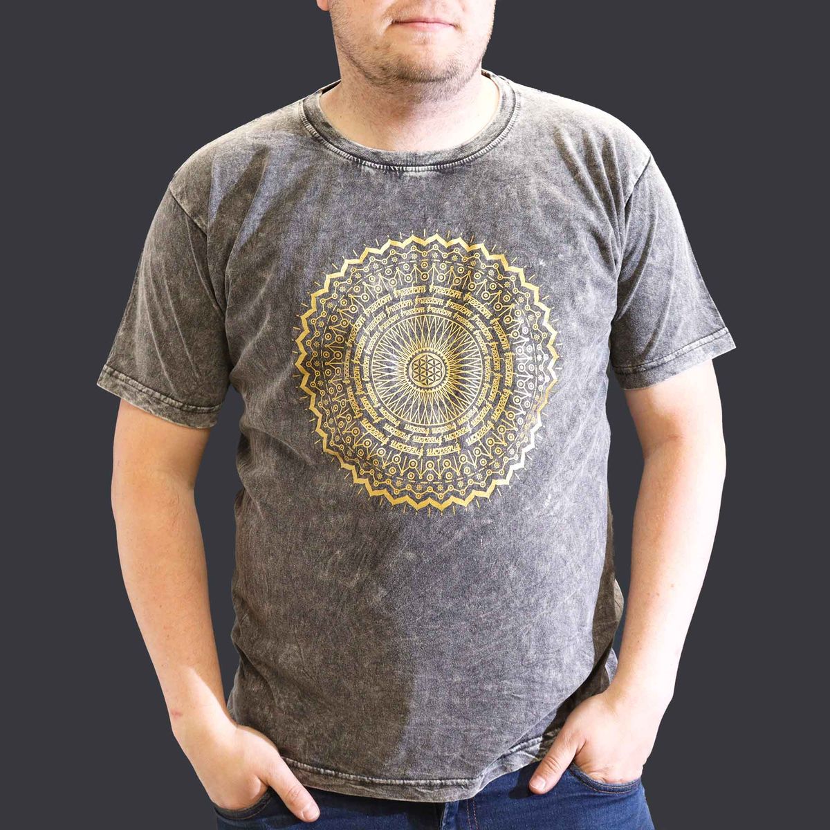 Camiseta Nomad Sari Extra Grande - Mandala - Cinza escuro