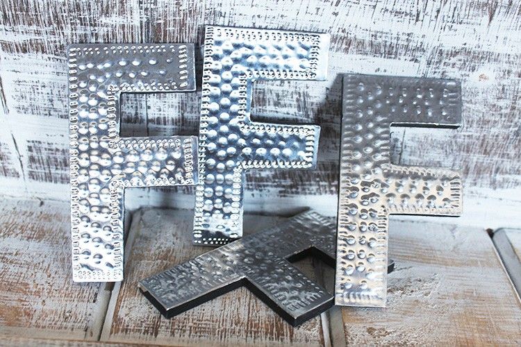 Petites Lettres en Aluminium – F
