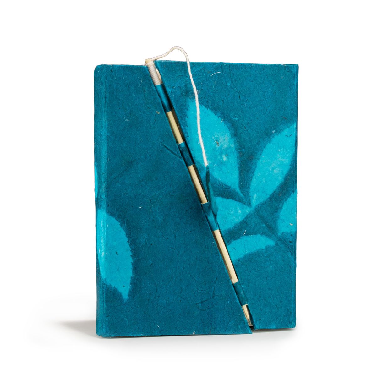 Caderno Lokta Bold Floral com fecho de bambu – Médio (15x12 cm) – 45 folhas – Azul meia-noite