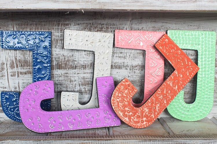 Lettres multi couleurs - Couleurs assorties -Lettre "J"  - 15cm