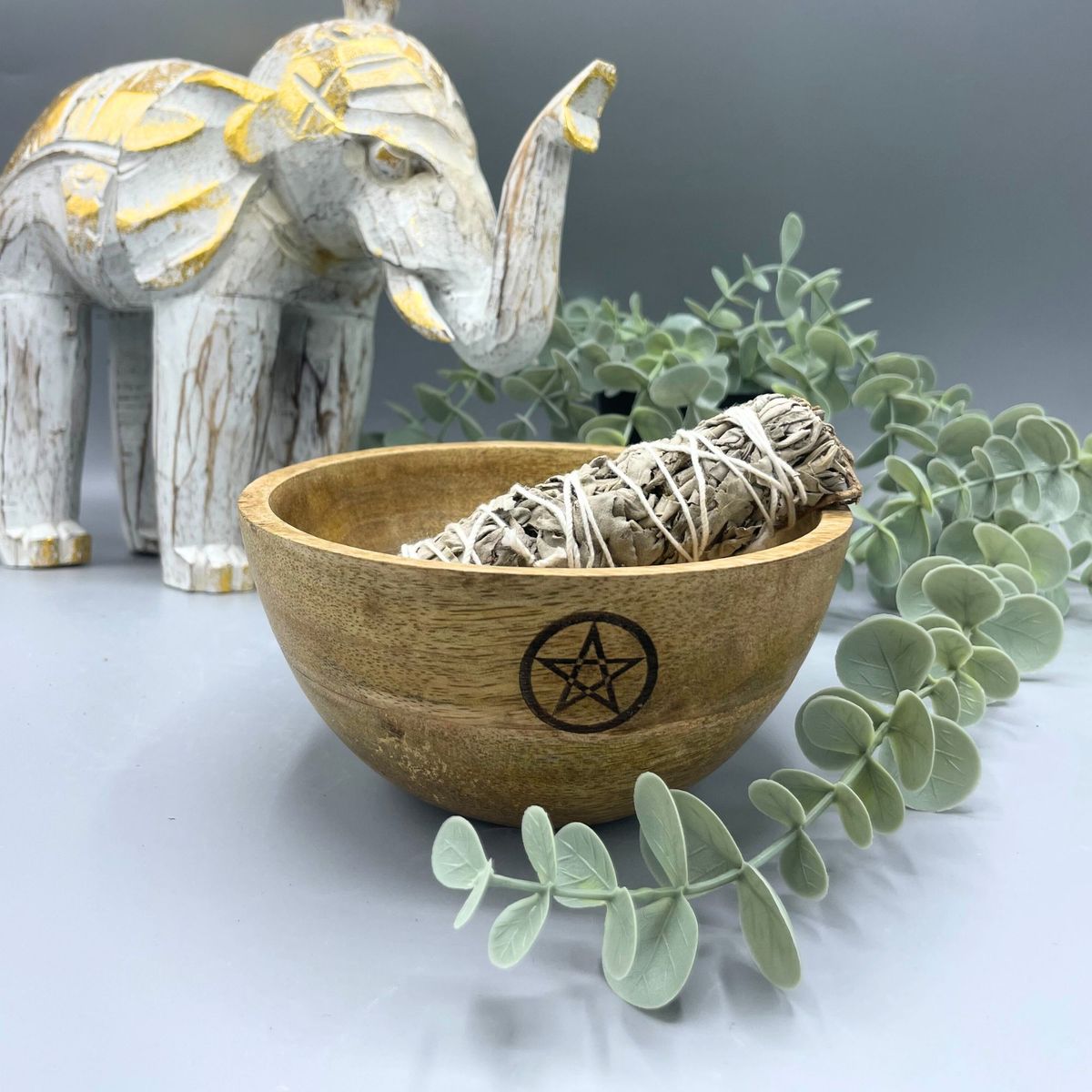 Taça de madeira para oferendas e rituais - Pentágono - 13x7 cm