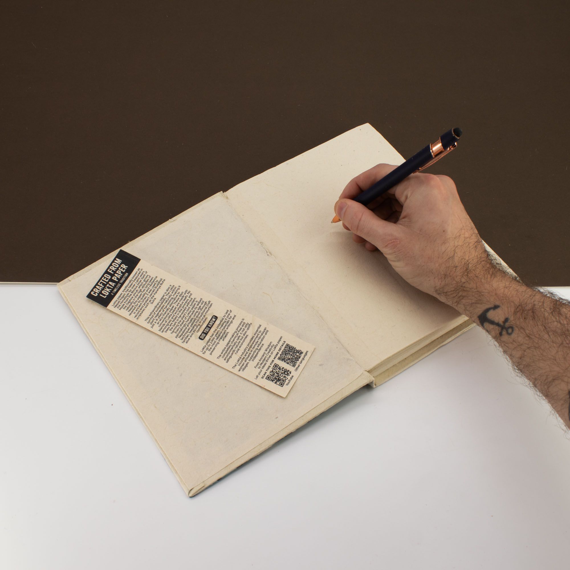 Stor Lokta Inspirationsanteckningsbok (21x15 cm) - 45 blad - Real Life - inkl. bokmärke