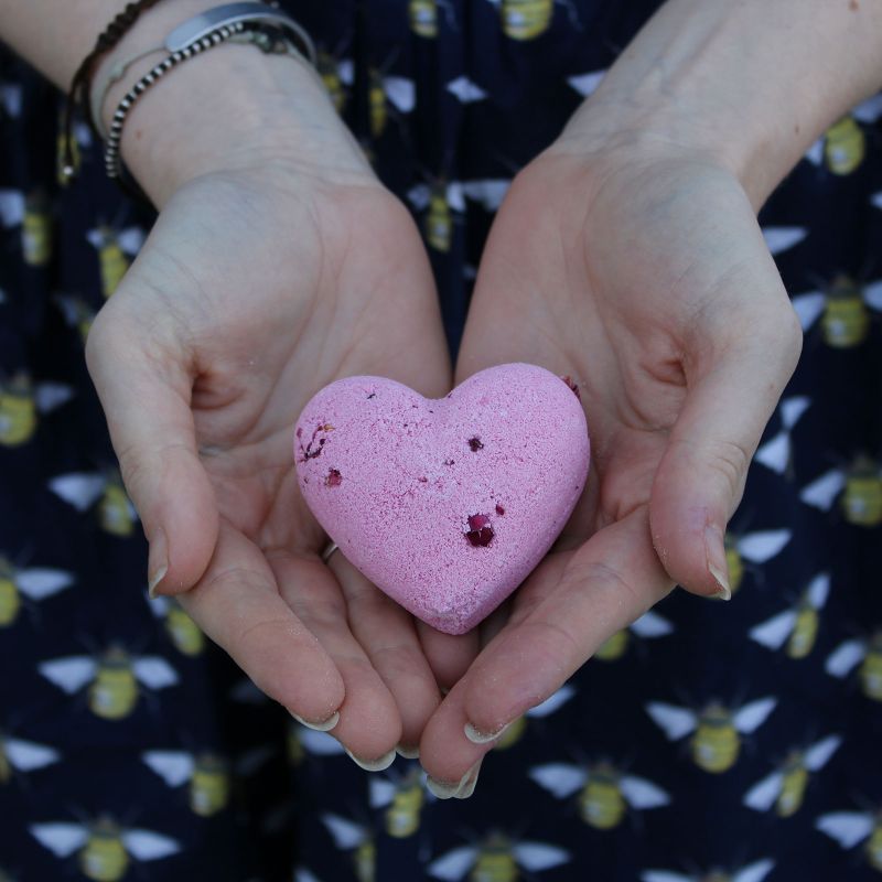 Bombe de Bain en Coeur 70g - Ylang & Rose