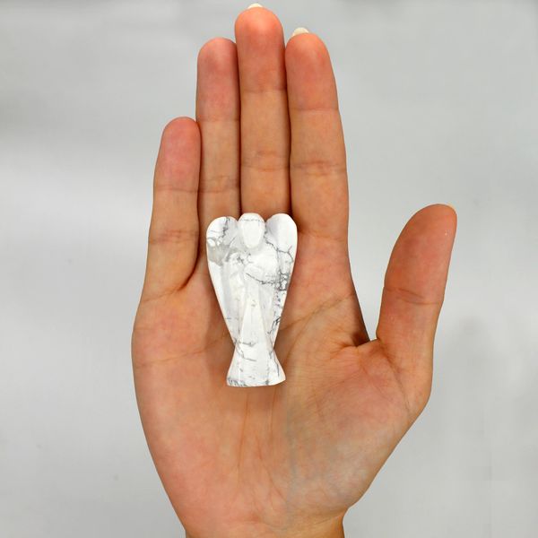 Angel de Piedra Preciosas Tallado a mano - Howlita Blanca