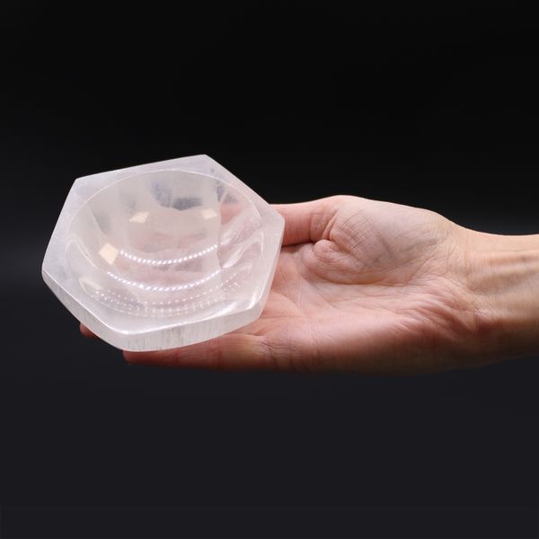 Bol hexagonal en sélénite - 10 cm