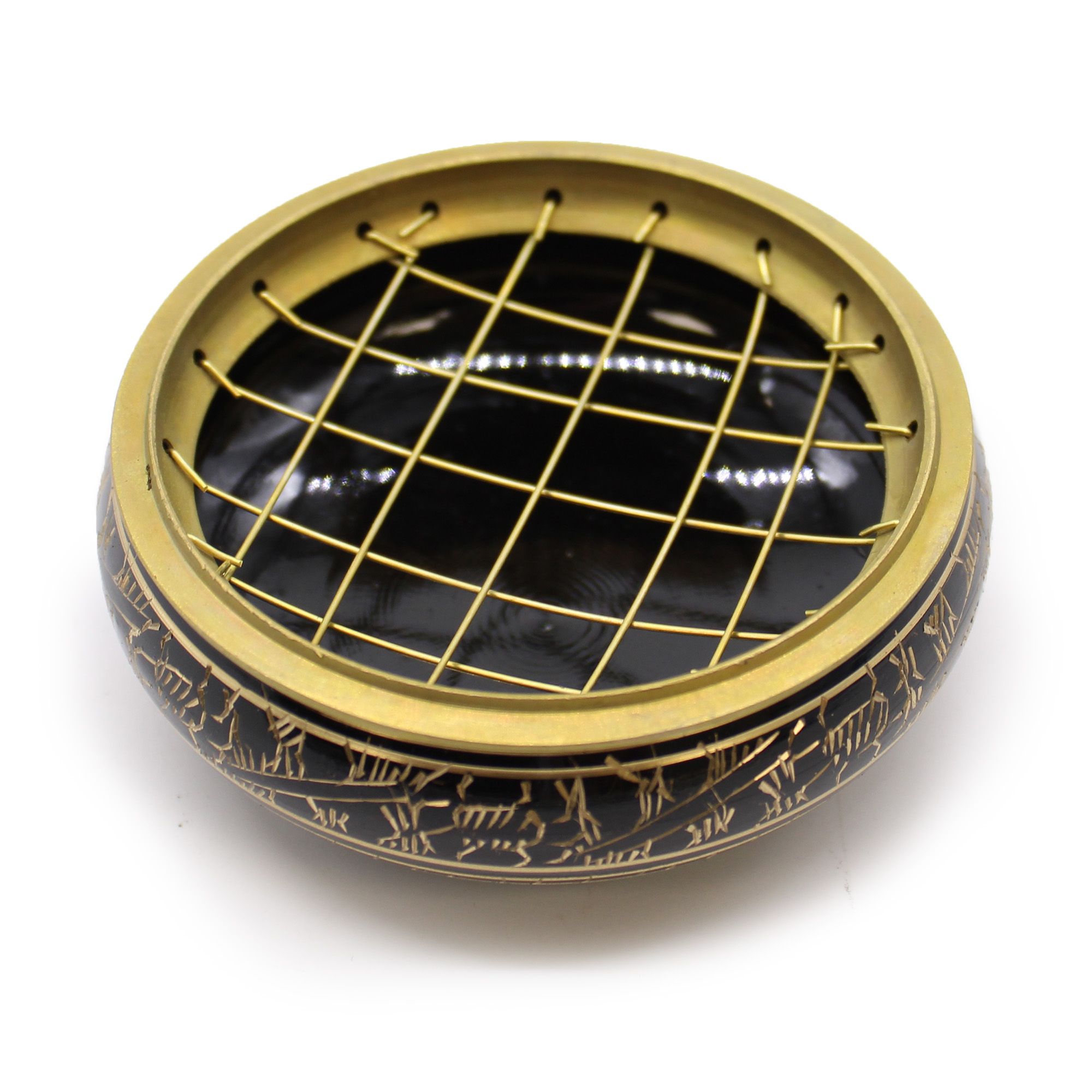 Jarrón de incienso de latón tallado con carbón