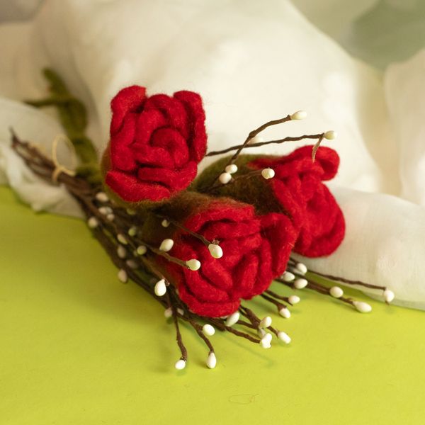 Fleurs en Feutrine - Roses Rouges