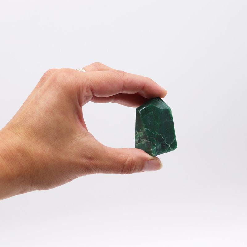 Pointes de gemme en vrac  -  Jade Indien (env. 8 pièces)