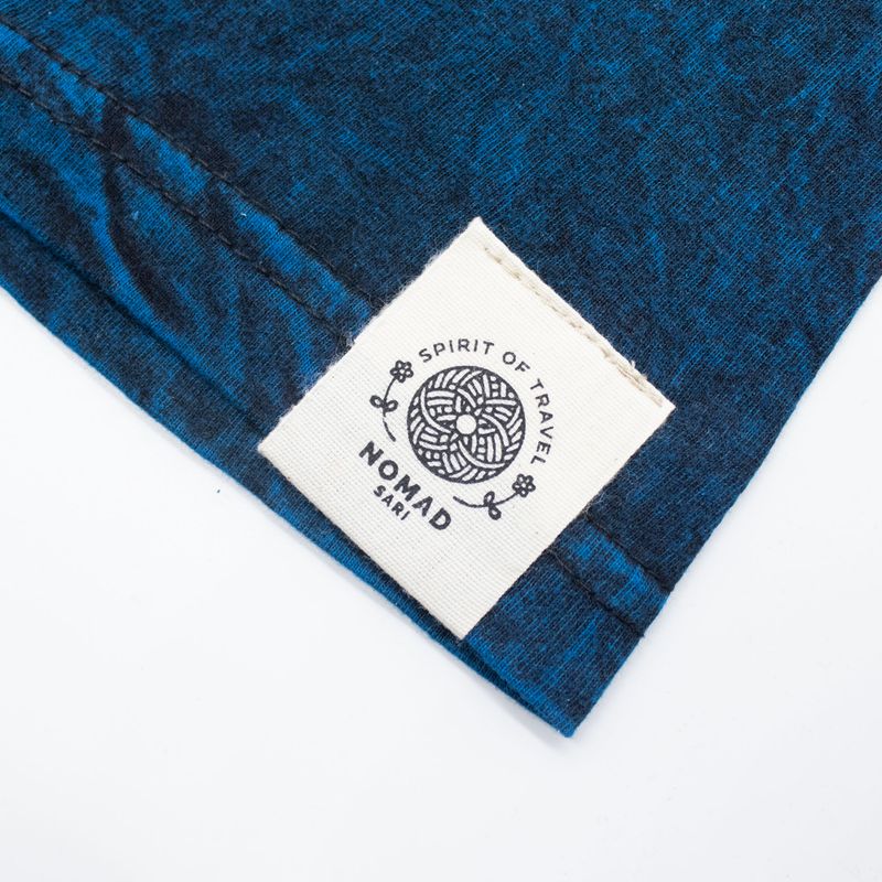 Nomad Sari Camiseta de algodón lavado a la piedra - Mantente Salvaje, Hijo de la Luna - Azul - XL