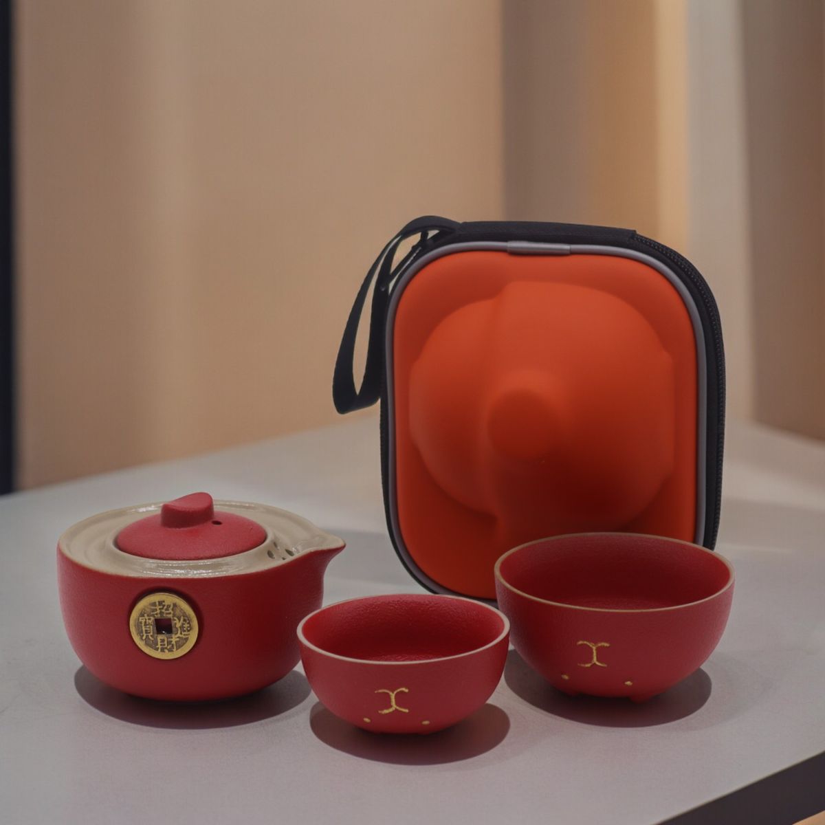 Conjunto de chá - Gato da Sorte - Duas chávenas e estojo de viagem - Vermelho