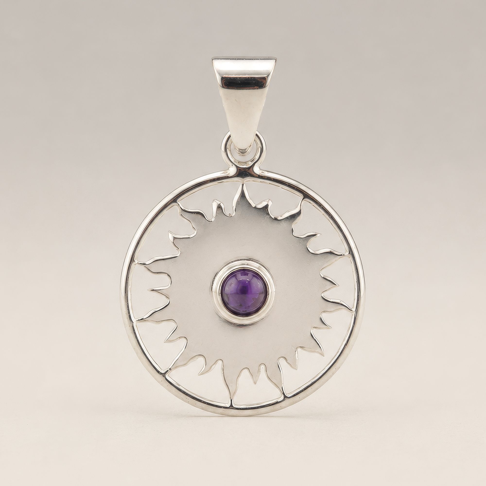 Colgante devocional de la India - plateado (cordón de 45 cm) - Amatista de adoración al sol
