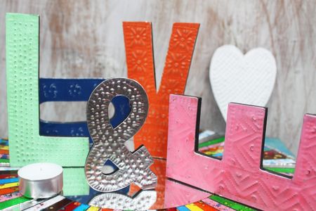 Litere Decorative din Aluminiu Multicolore