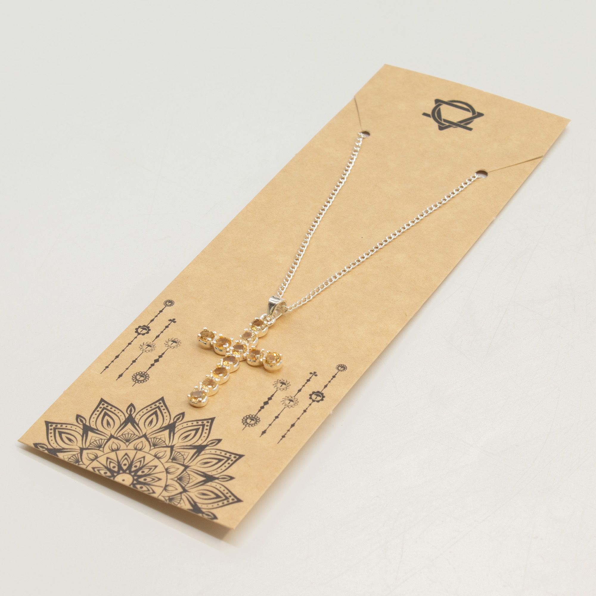 Colgante devocional indio - plateado (cadena de 45 cm) - crucifijo de citrino