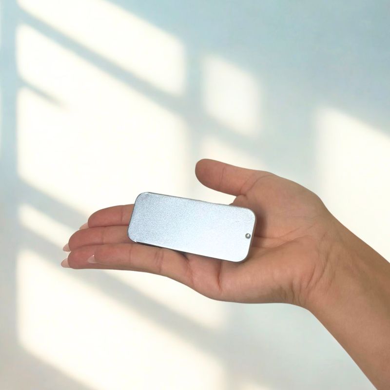 Mini Distributeur en Étain avec Couvercle Coulissant - 20 g (7 x 4,2 x 1,5 cm)
