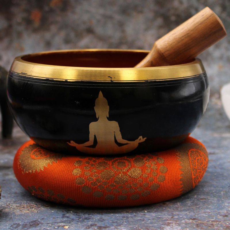 Großes Buddha-Klangschalen-Set, Schwarz/Orange, 14 cm